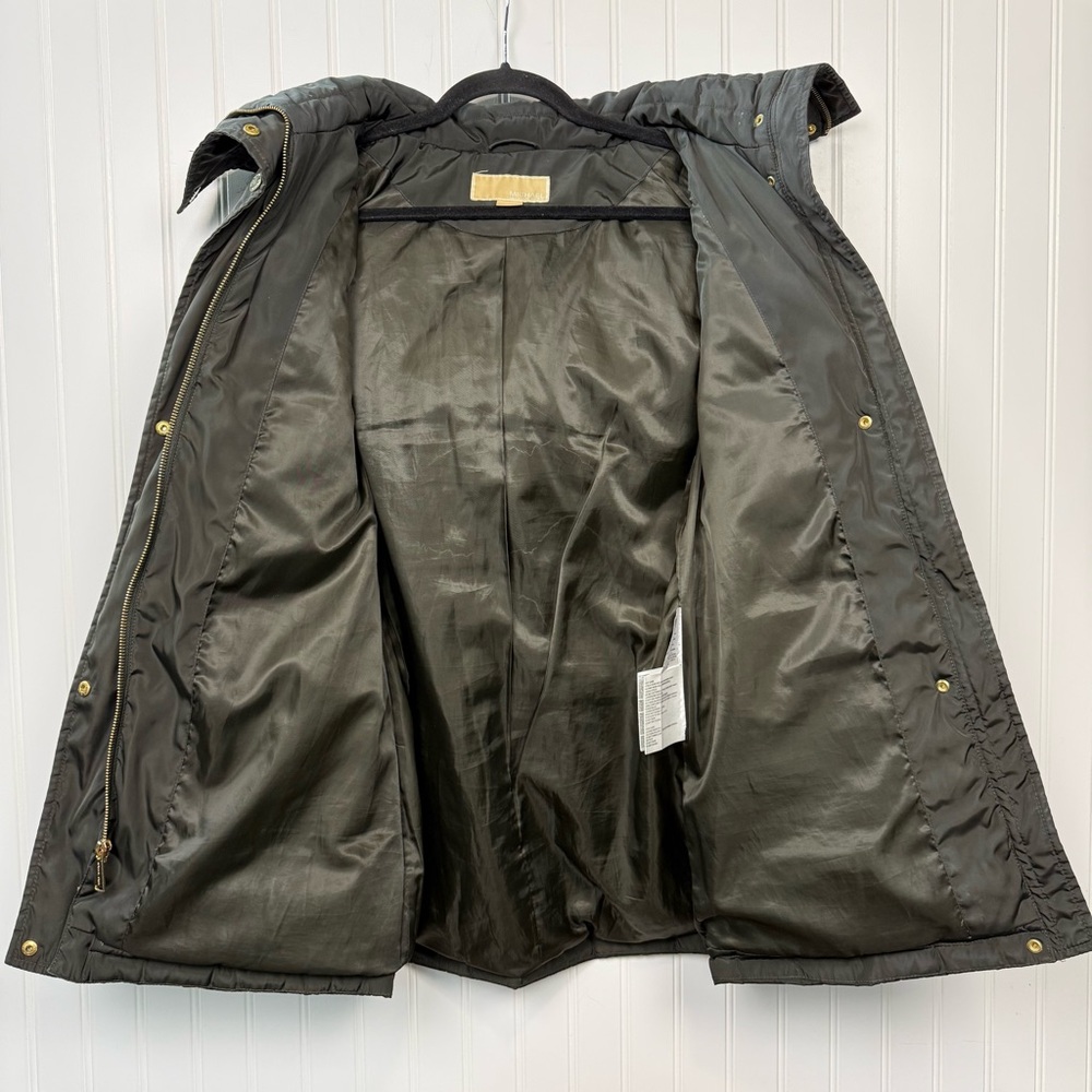 Michael Kors XS Olive Green Belted Puffer Coat w/ Gold Hardware - Picture 9 of 10